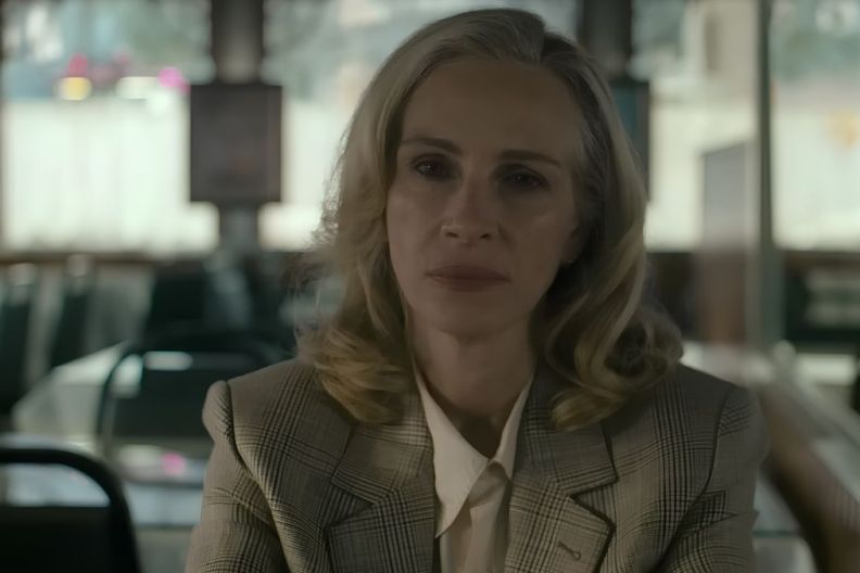 Julia Roberts & Elizabeth Olsen’s Panic Carefully Thriller Movie Release Date Delayed