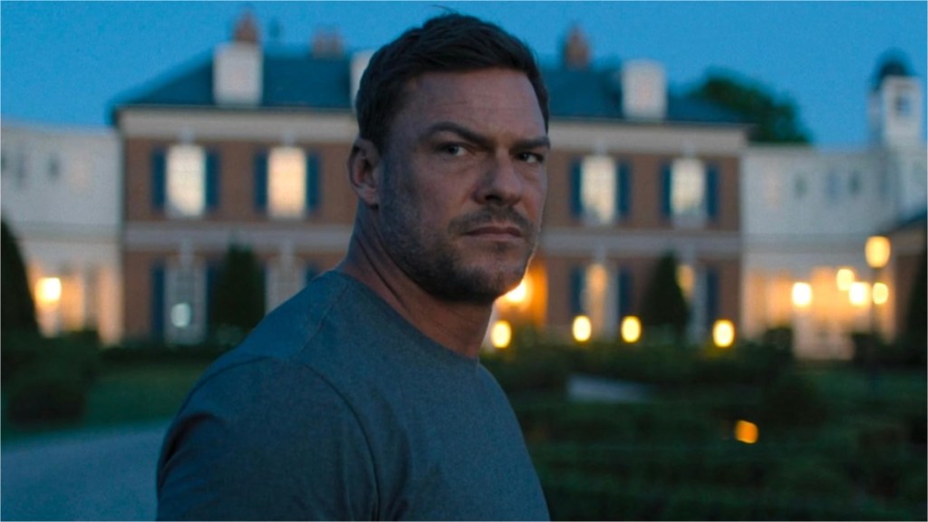Alan Ritchson’s Latest Batman Response Is Both Good & Bad News image
