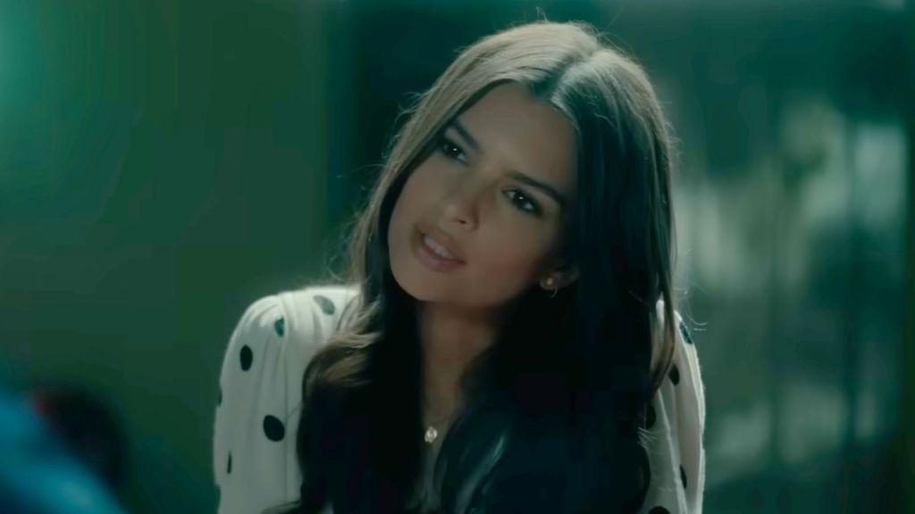 Gone Girl’s Emily Ratajkowski Turns Viral Sex Life Essay Into a 7-Figure Book Deal image