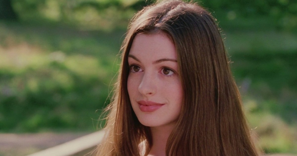 Anne Hathaway Almost Led Knocked Up, but 1 Graphic Scene Changed Everything