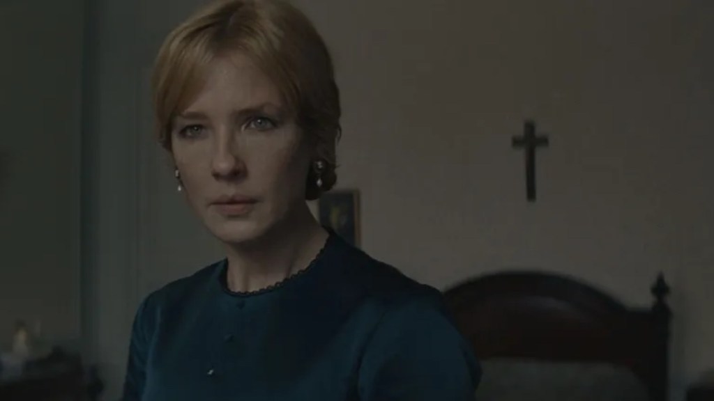 Yellowstone Star Kelly Reilly’s R-Rated Movie Is Leaving Netflix Soon