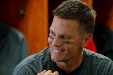 Tom Brady & 3 Oscar Winners' Hilarious Comedy Movie Arrives on Netflix Today
