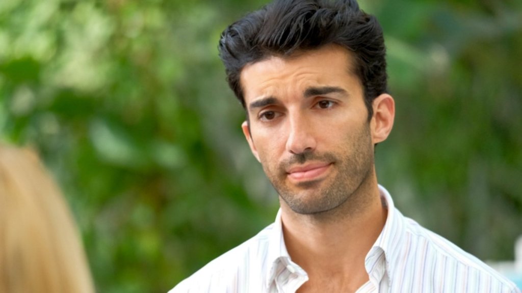 Jane the Virgin Stars Back Justin Baldoni Amid Blake Lively Battle