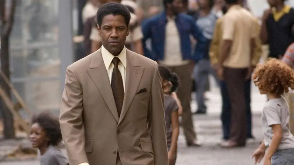 Denzel Washington & Russell Crowe’s Acclaimed Gangster Thriller Is Leaving Netflix