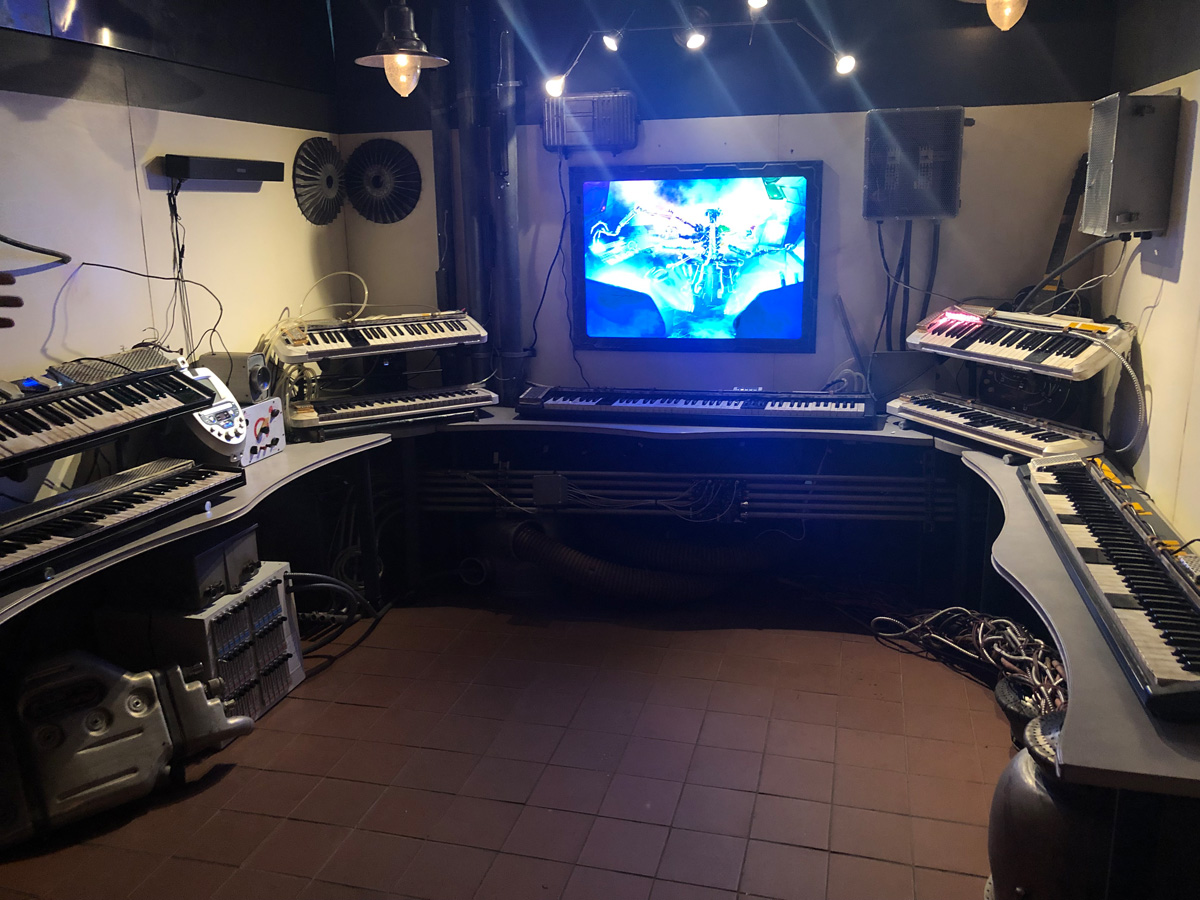 Alita: Battle Angel - Passport to Iron City (Brooklyn)