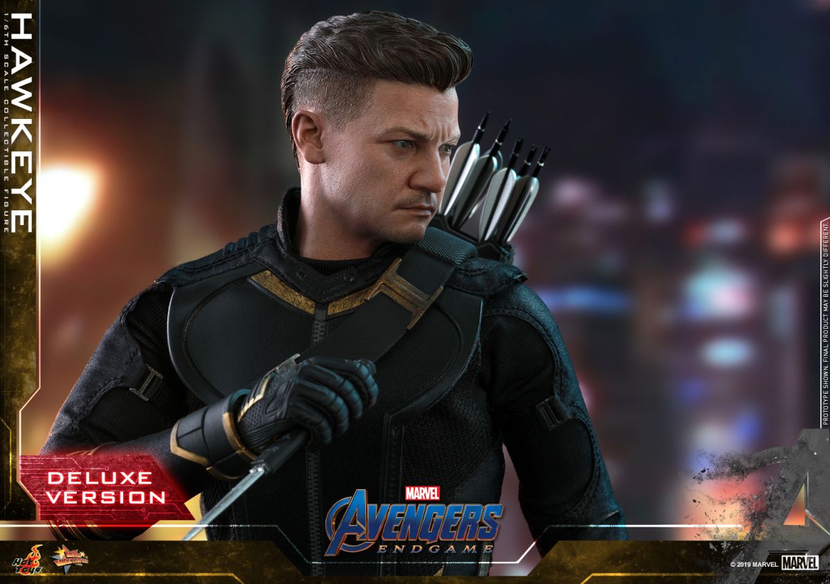 Hot Toys Avengers: Endgame Hawkeye Collectible Figure