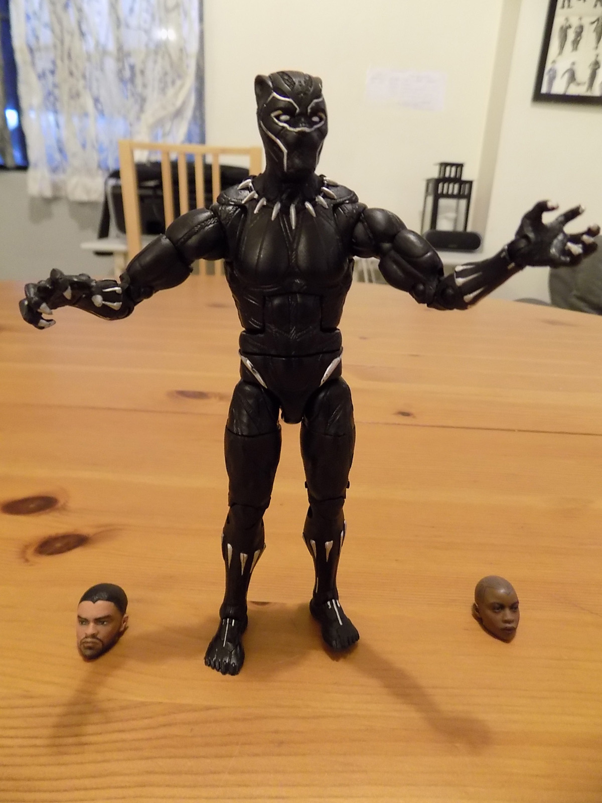 Black Panther Marvel Legends Unboxing