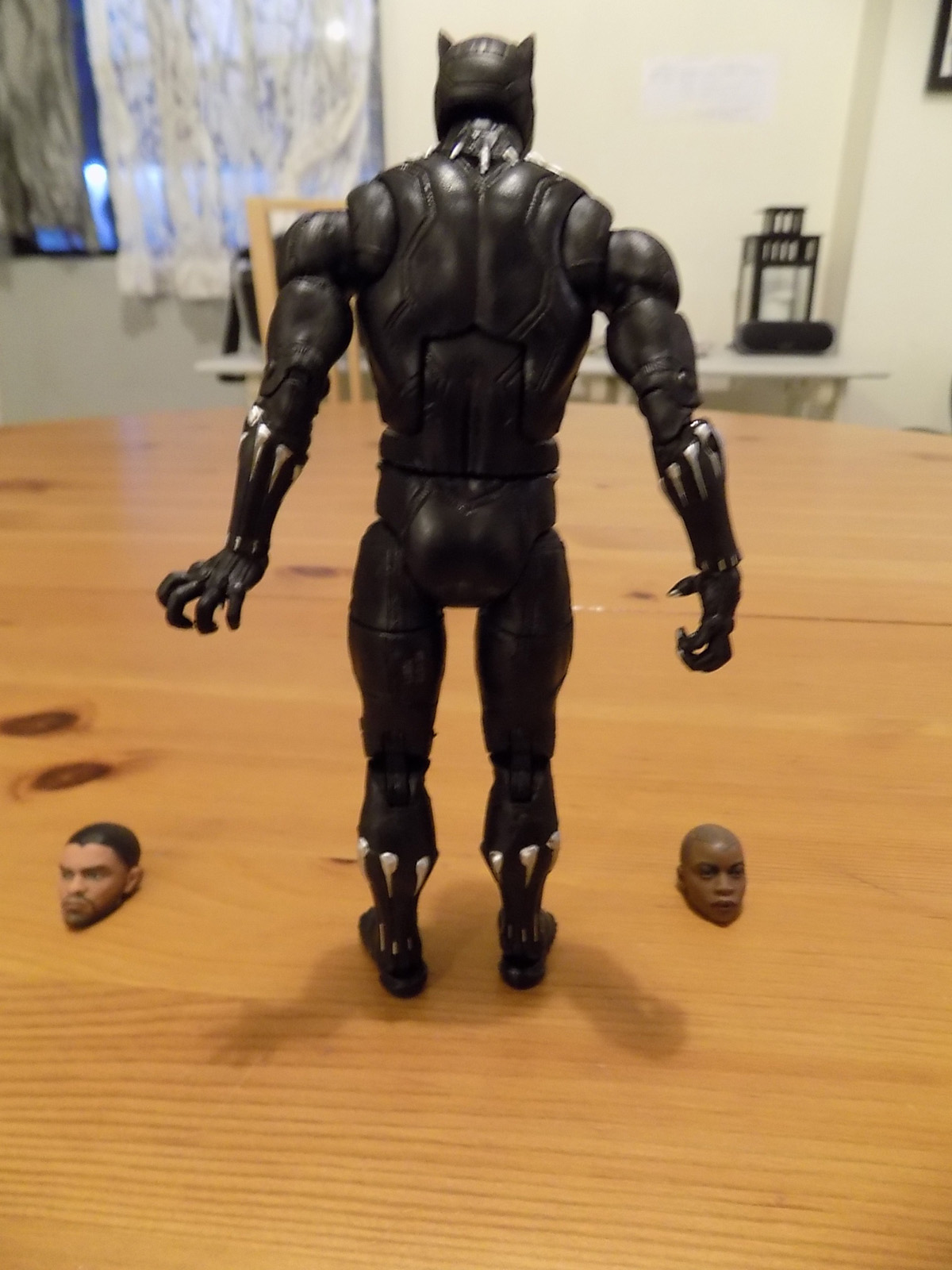 Black Panther Marvel Legends Unboxing