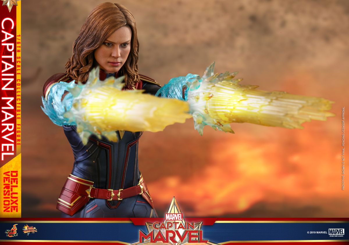 Hot Toys Captain Marvel Captain Marvel Collectible Figure Deluxe_pr20