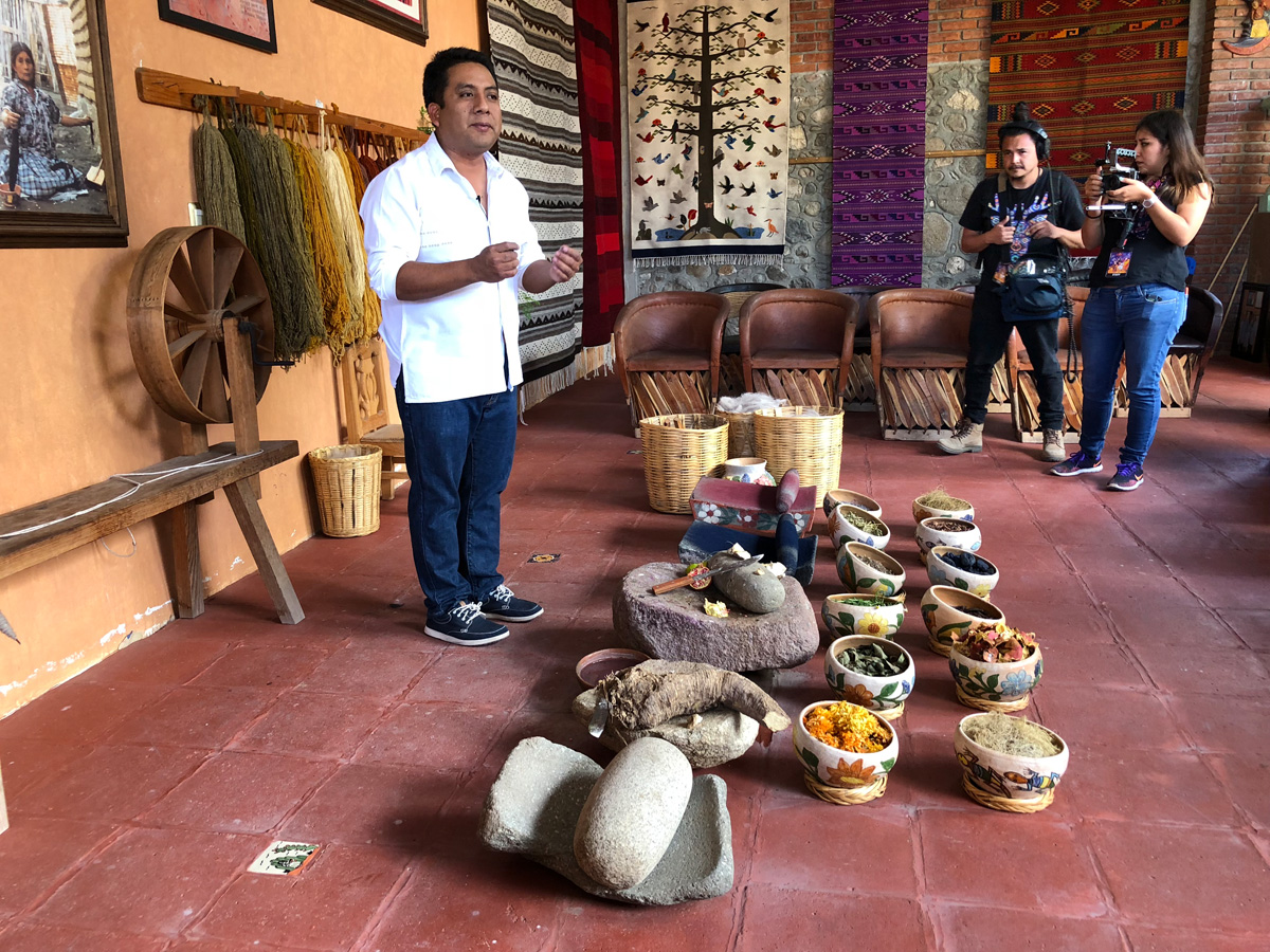 Teotitlán del Valle Tour with Master Weaver Nelson Perez 