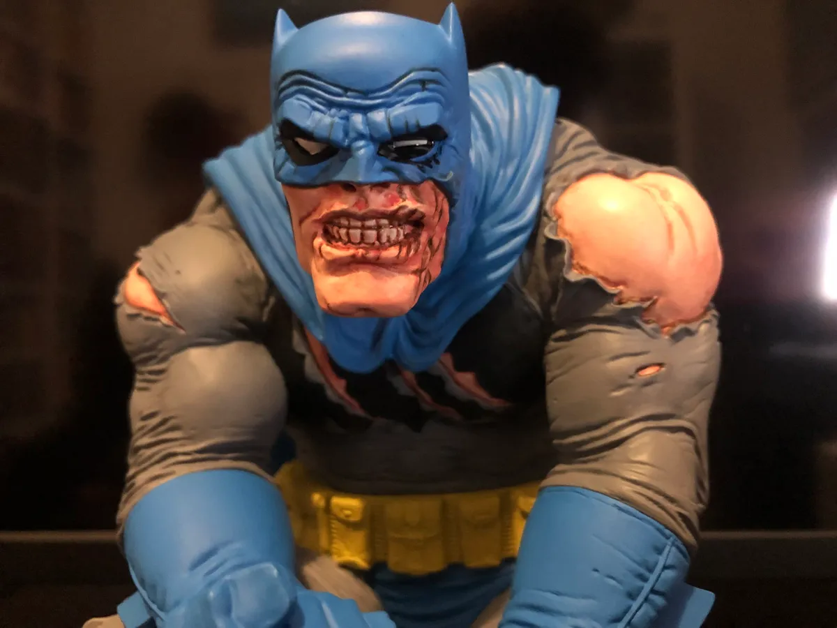 CS Unboxed: Dark Knight Returns Designer Series Statue