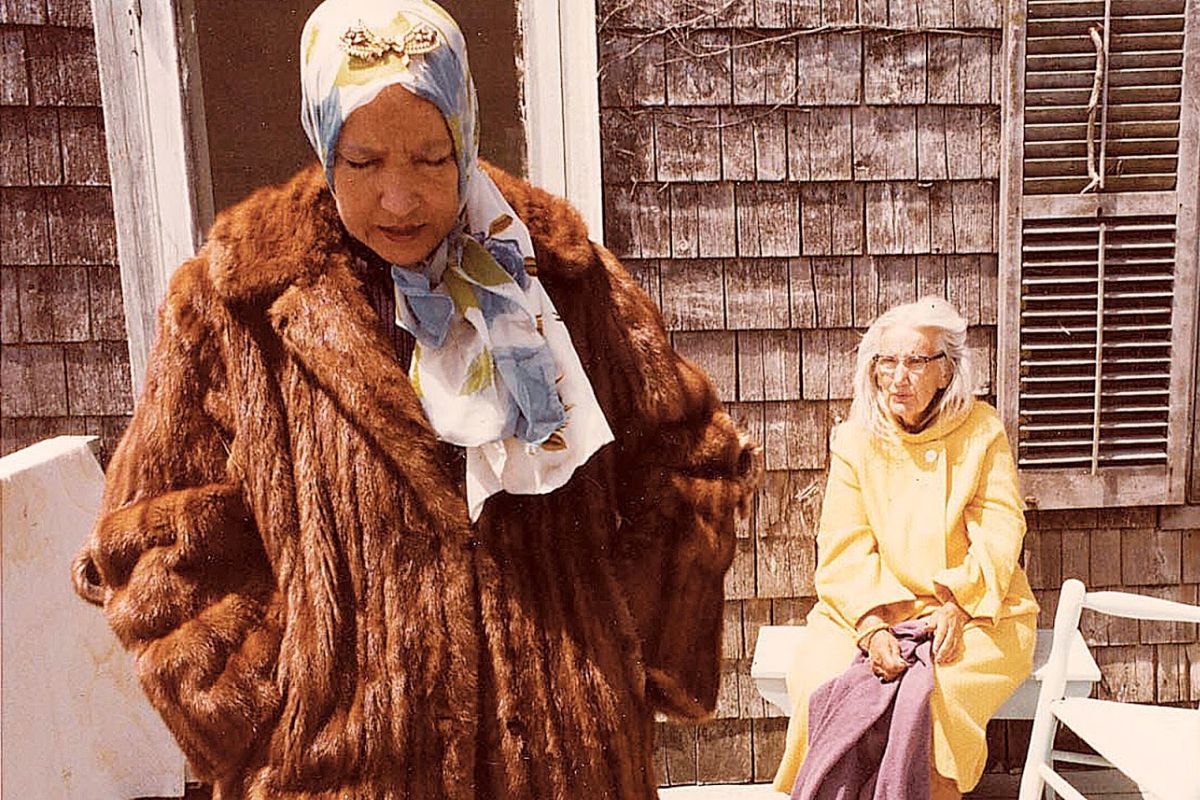 Grey Gardens (1975)