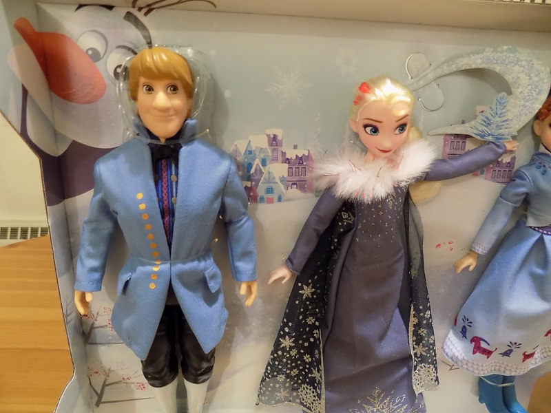 Olaf's Frozen Adventure Festive Friends Collection 