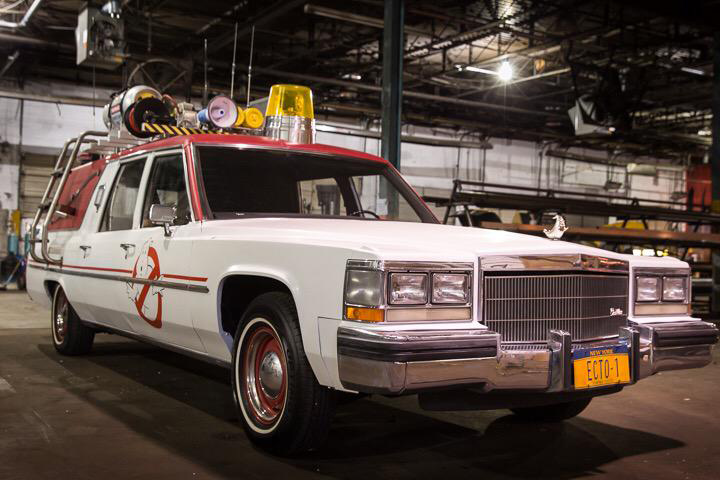 Ghostbusters (2016) Ecto-1
