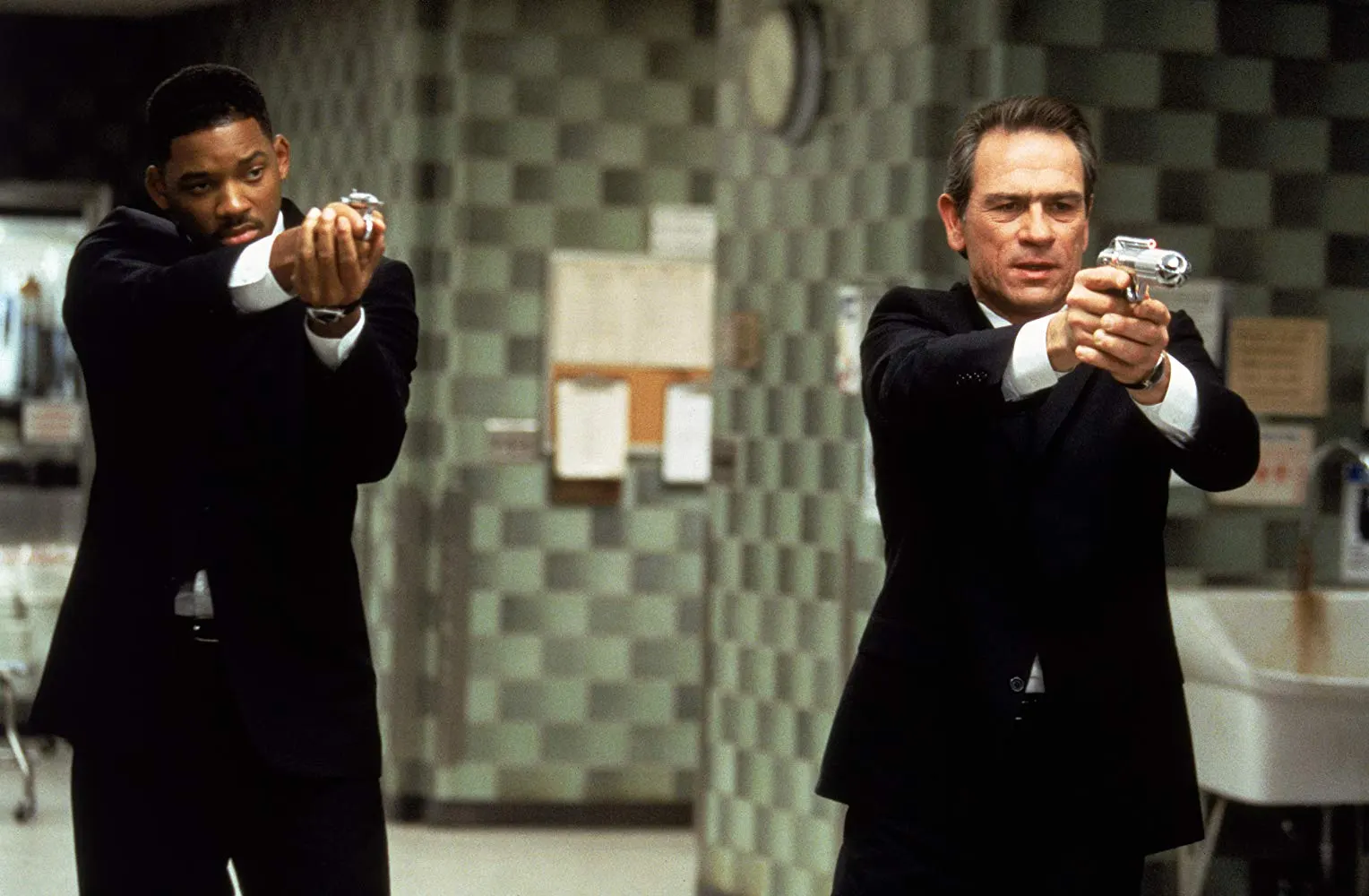 Kay and Jay, Men in Black (1997)