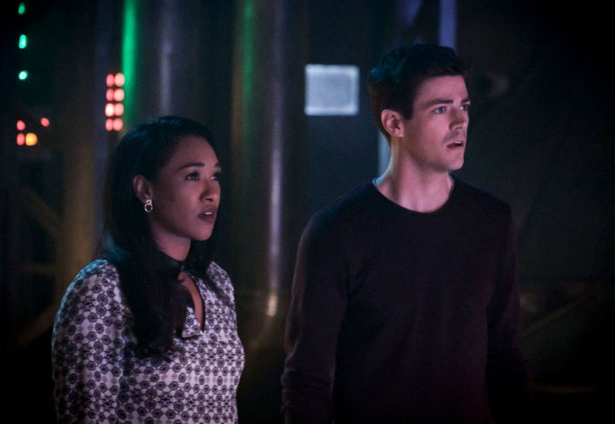 The Flash 5 21 Girl With Red Lightning 13