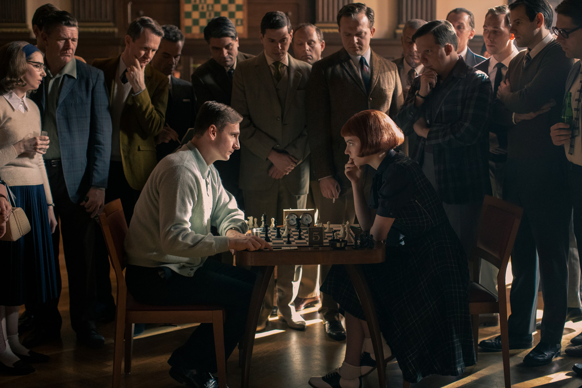 THE QUEENâS GAMBIT (L to R) ANYA TAYLOR-JOY as BETH HARMON in episode 102 of THE QUEENâS GAMBIT Cr. PHIL BRAY/NETFLIX Â© 2020