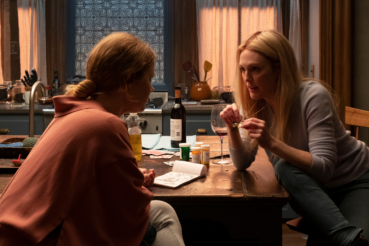 Woman in the Window (2021), L to R: Amy Adams as Anna Fox and Julianne Moore as Jane
